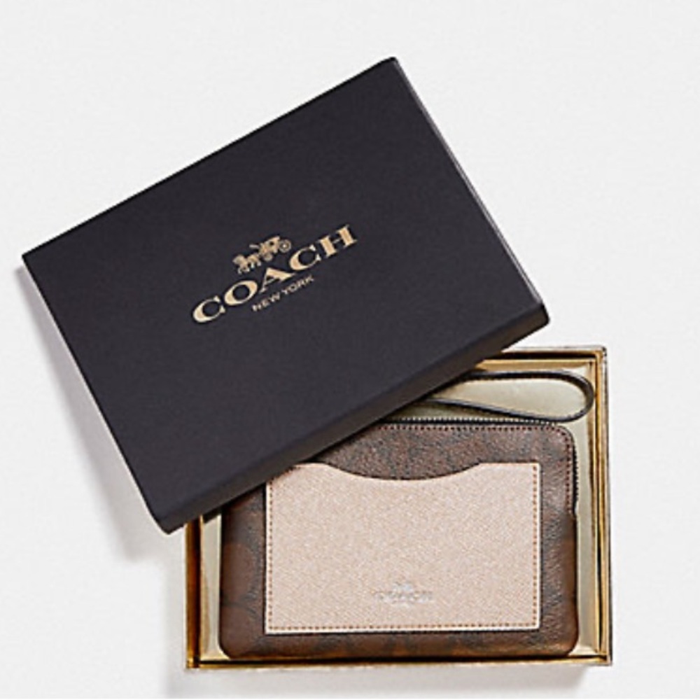 COACH BOXED CORNER ZIP WRISTLET WITH METALLIC COLORBLOCK 
SILVER/BROWN BLACK